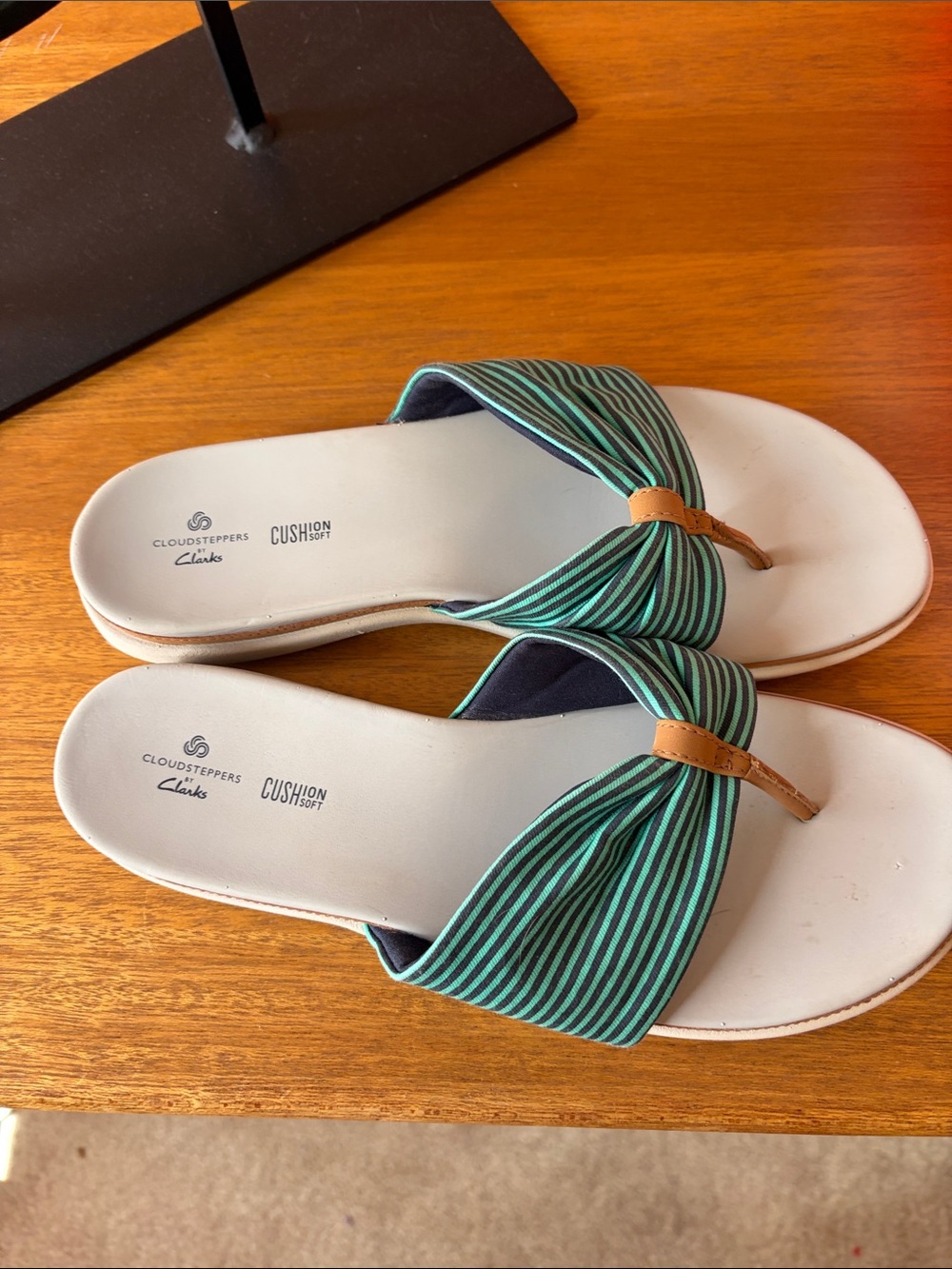 Clarks Cloudsteppers Green and Black Striped Toe-Post Sandals